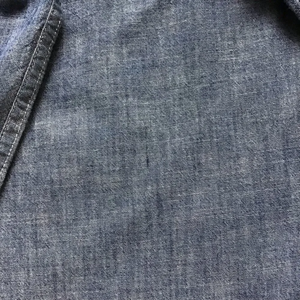 Old Navy LS Chambray Button Up Long Sleeve Shirt